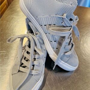 Women's Gray Sneakers